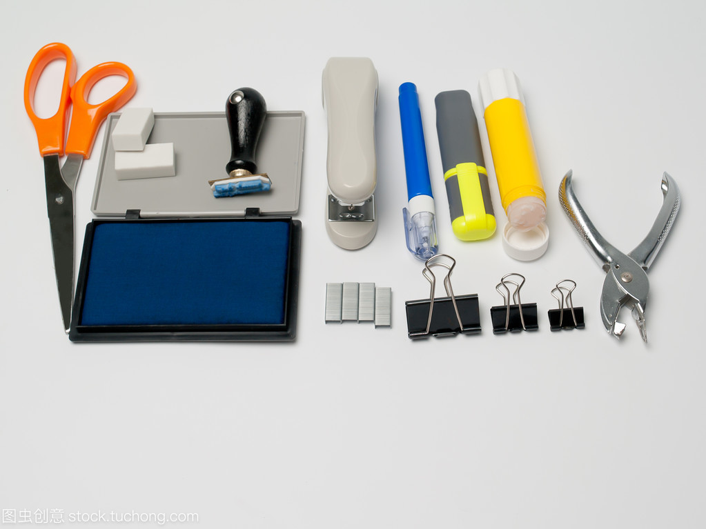 辦公設(shè)備、辦公廠(chǎng)礦與儀器儀表 現(xiàn)代企業(yè)高效運(yùn)轉(zhuǎn)的三大支柱